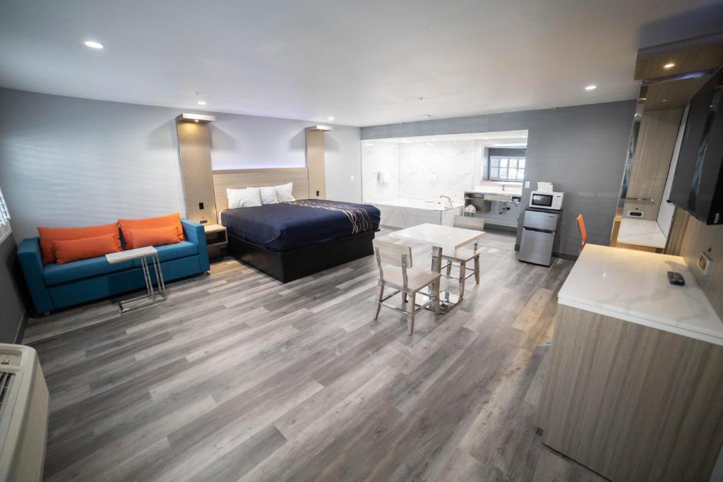 Travelodge by Wyndham Whittier
