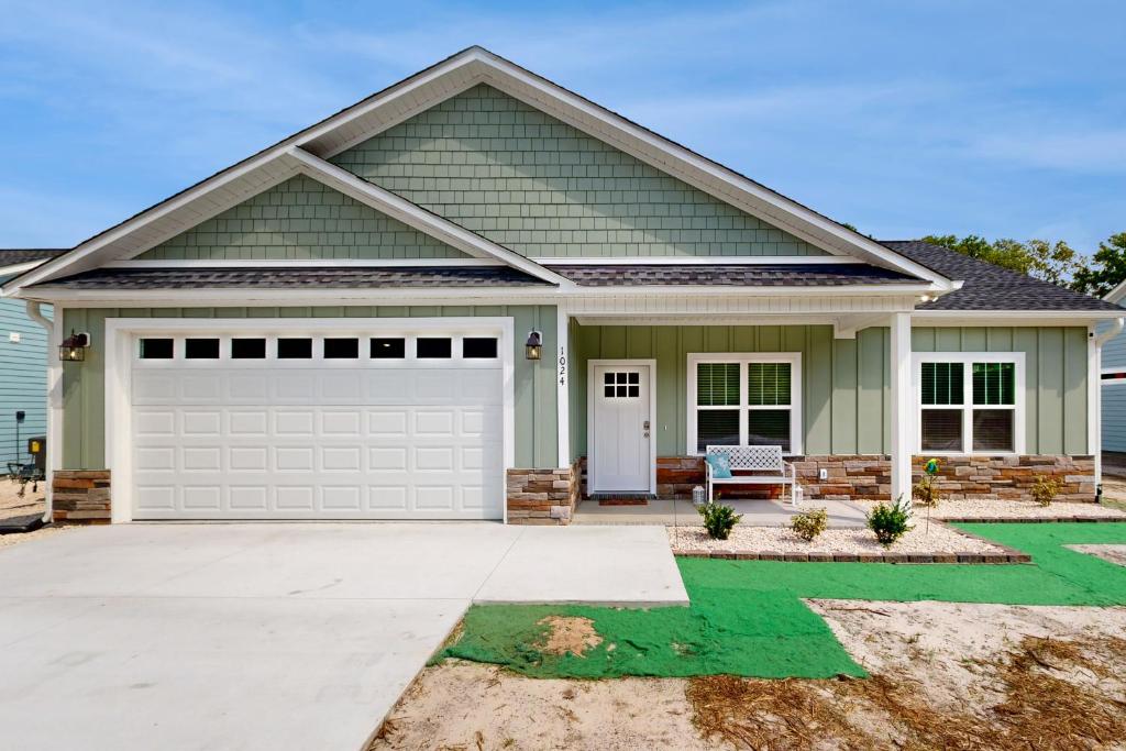 Sea Foam Cottage