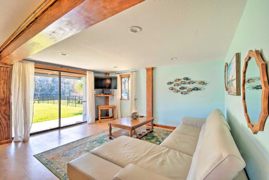 Riverfront Dunnellon Apt with Private Kayak Launch!