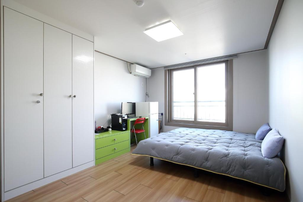 SB House
