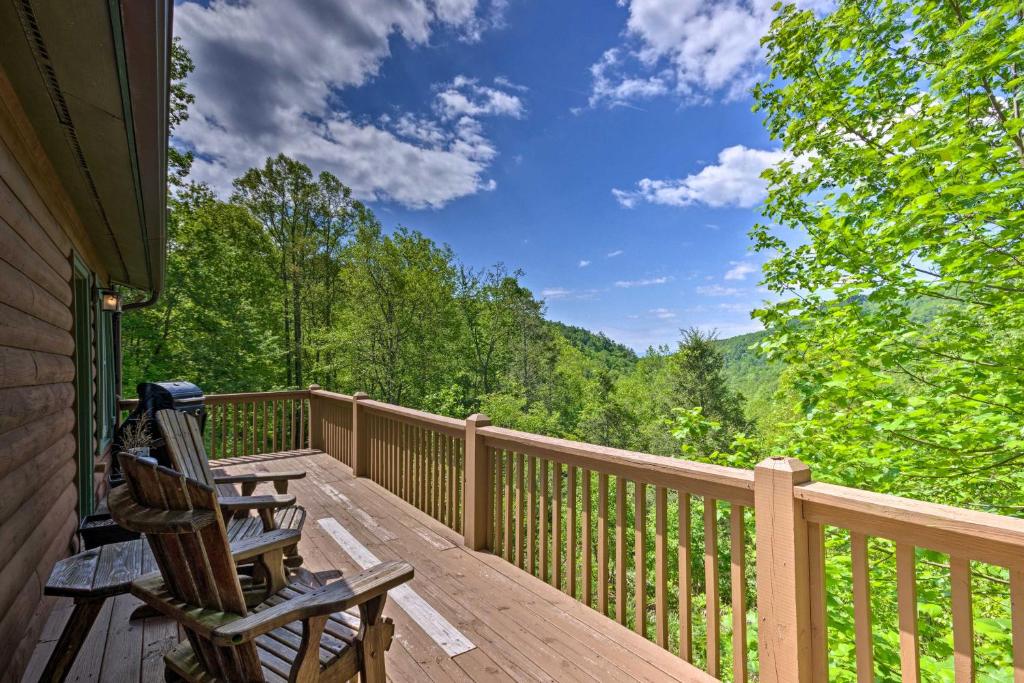 Secluded Lenoir Cabin 4 Mi to Dtwn Blowing Rock